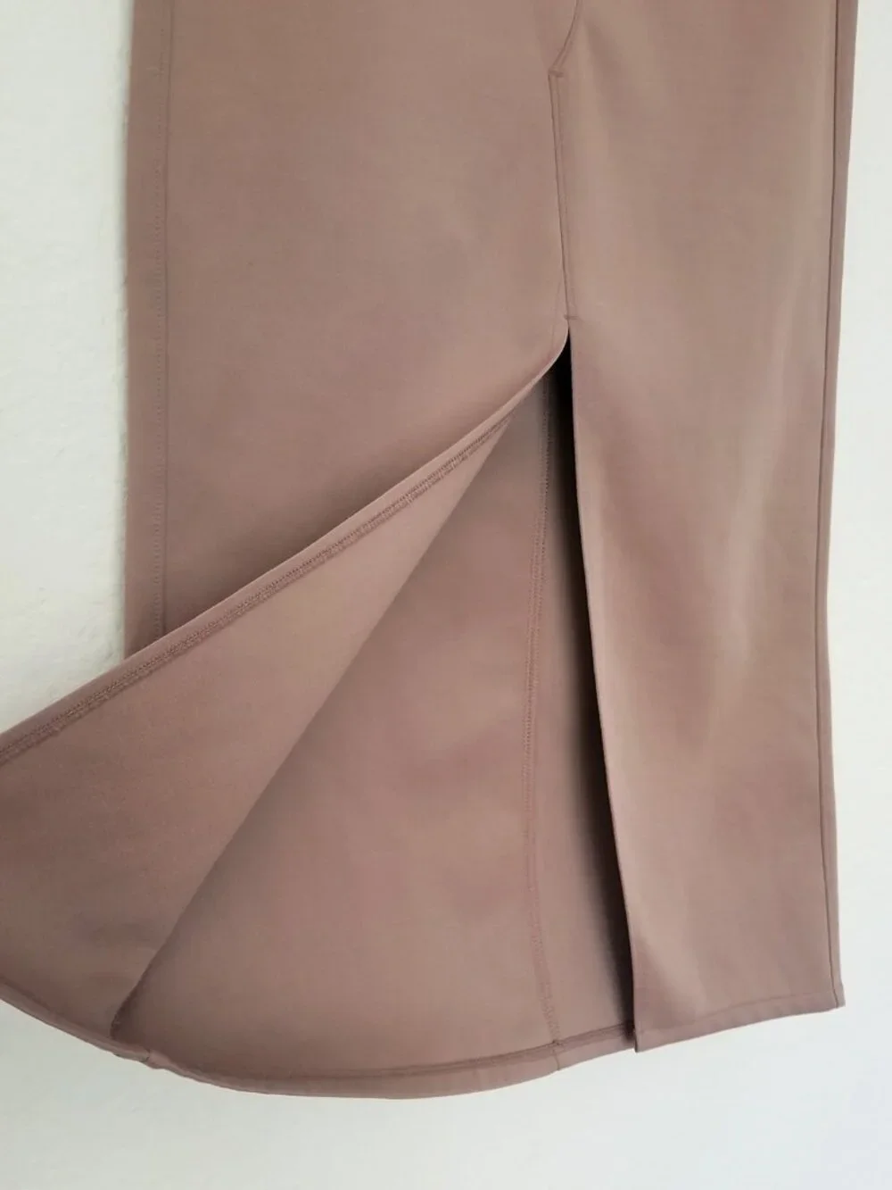 Hudson Jeans Women's XS Reconstructed Midi Skirt Deep Taupe Brown Stretch $185